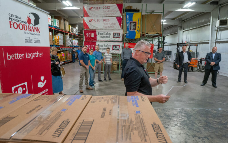 'Long line of giving': Private-public partnerships praised at Food Bank | News, Sports, Jobs - Vimarsana News